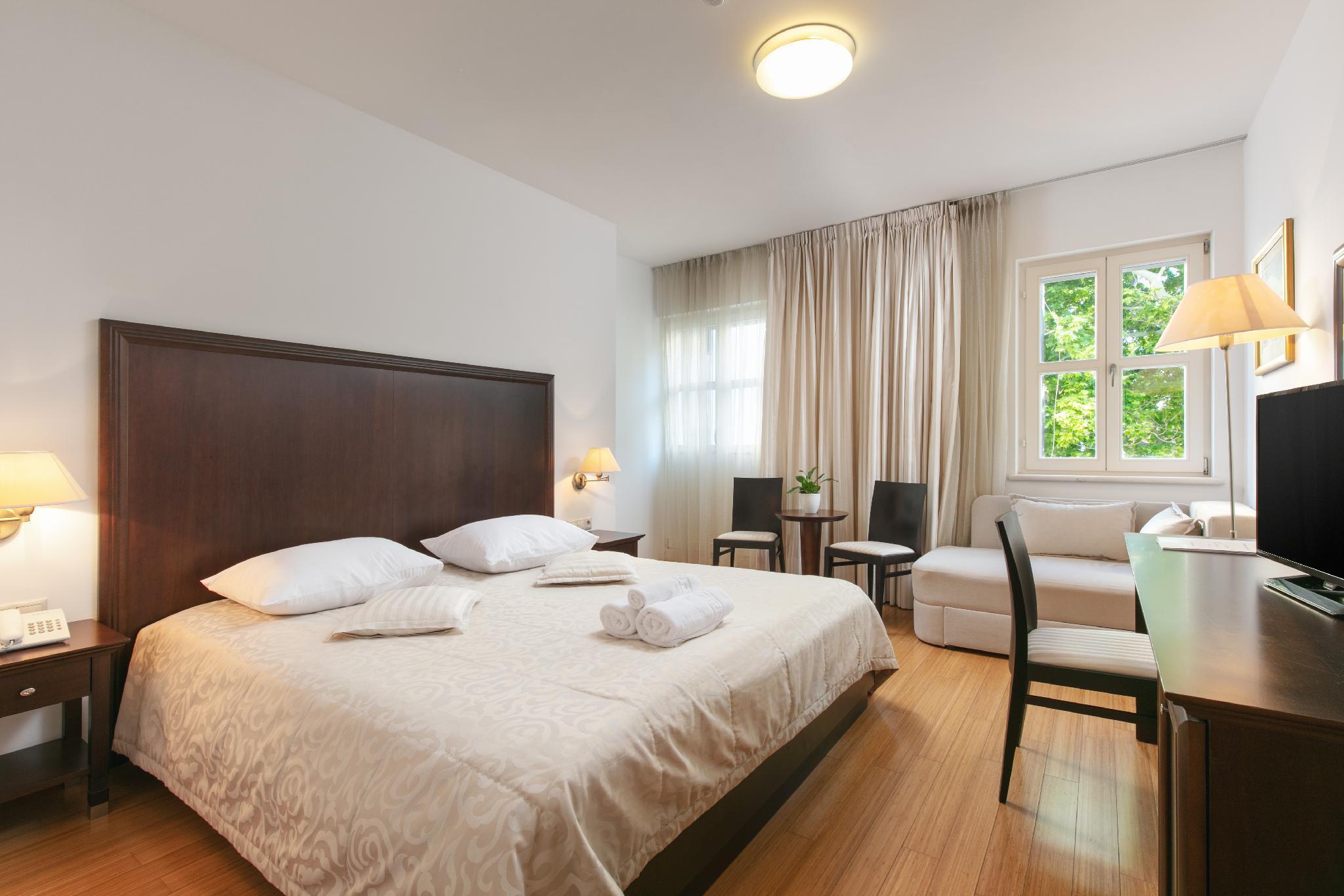 Hotel Croatia Baska Voda Bagian luar foto