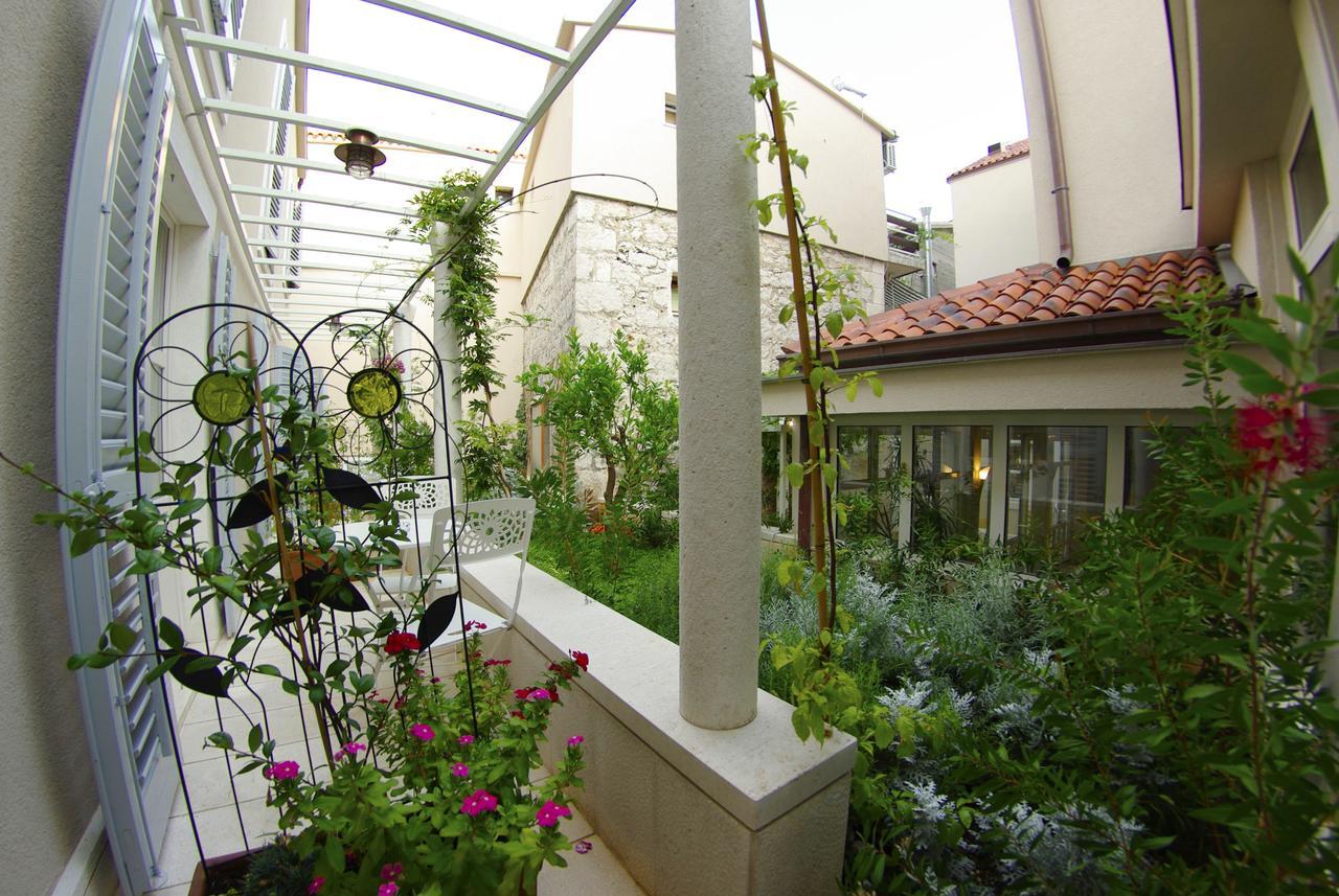 Hotel Croatia Baska Voda Bagian luar foto